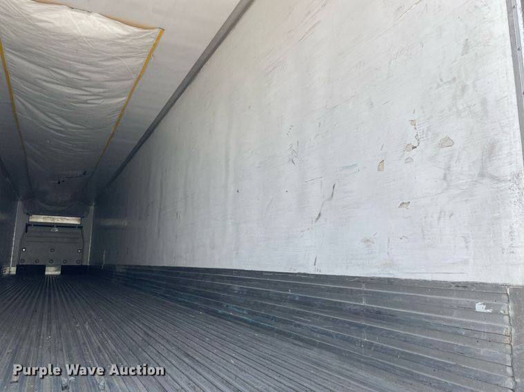 image for item LJ9691 2015 Utility  refrigerated van trailer