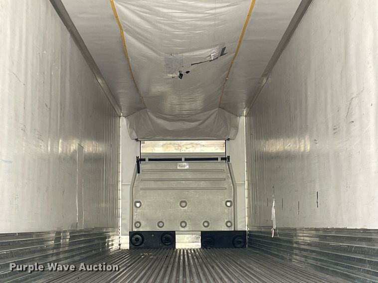 image for item LJ9691 2015 Utility  refrigerated van trailer