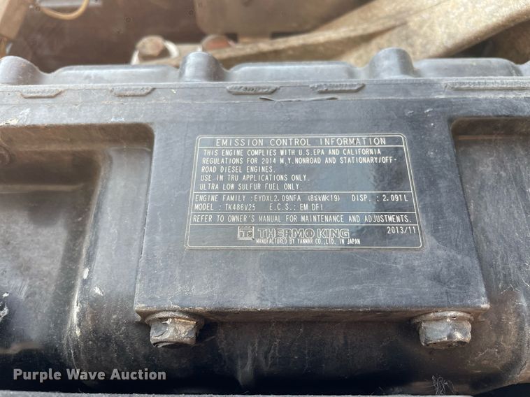 image for item LJ9691 2015 Utility  refrigerated van trailer