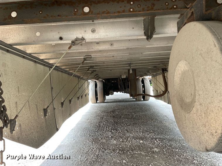 image for item LJ9695 2013 Utility VS2RA  refrigerated van trailer