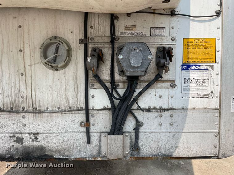 image for item LJ9695 2013 Utility VS2RA  refrigerated van trailer