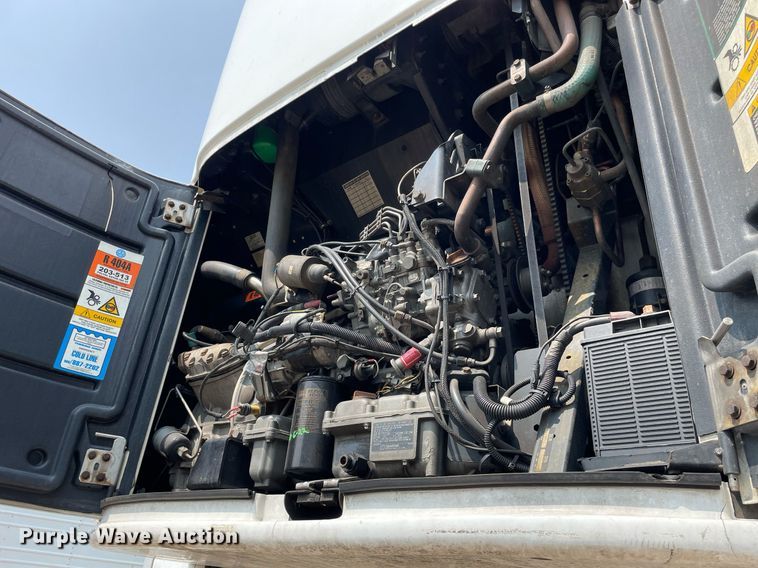 image for item LJ9695 2013 Utility VS2RA  refrigerated van trailer