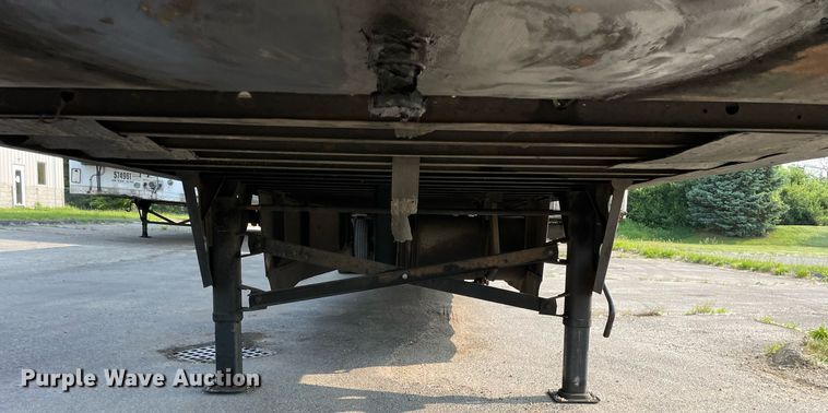 image for item LJ9696 2014 Utility  refrigerated van trailer