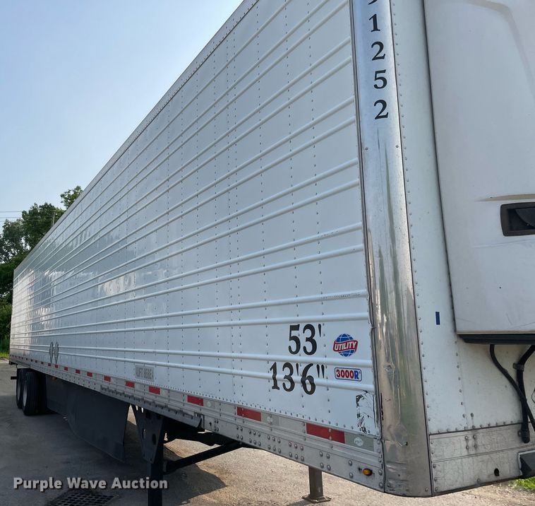 image for item LJ9696 2014 Utility  refrigerated van trailer