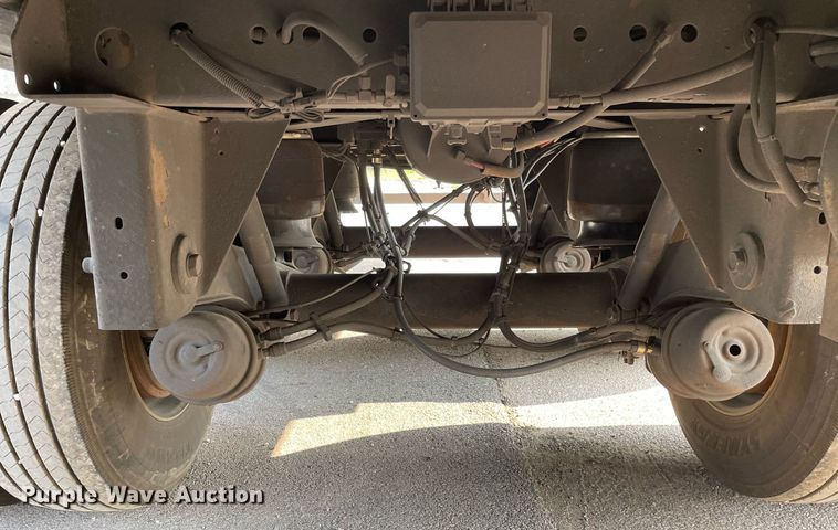 image for item LJ9696 2014 Utility  refrigerated van trailer