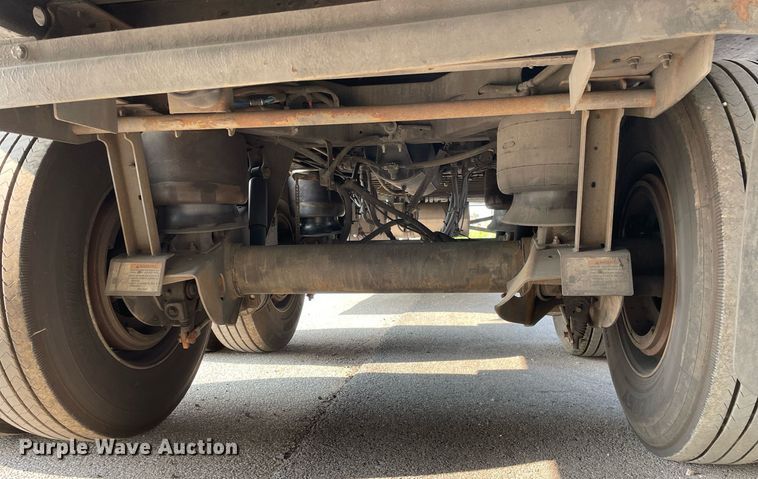 image for item LJ9696 2014 Utility  refrigerated van trailer