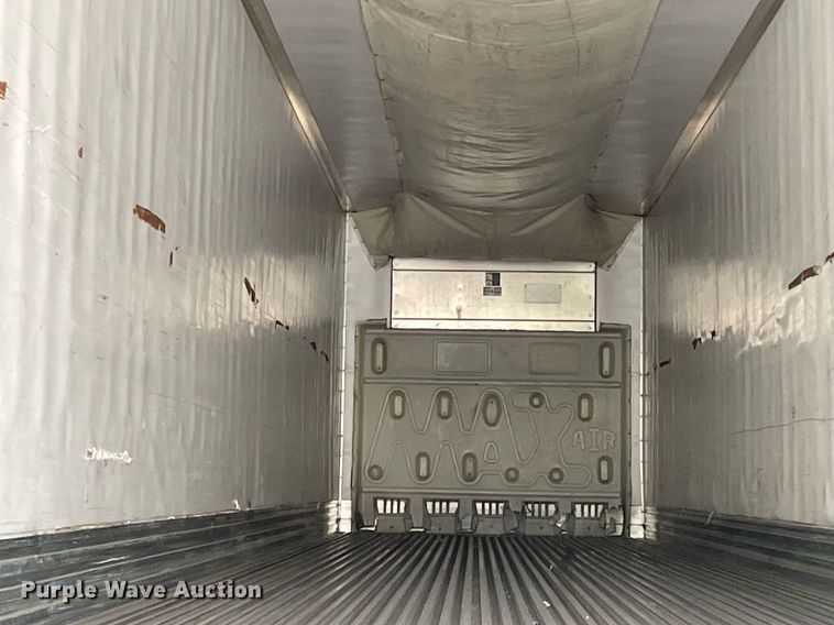 image for item LJ9696 2014 Utility  refrigerated van trailer