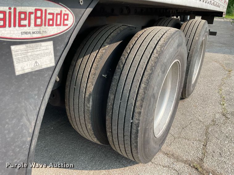 image for item LJ9696 2014 Utility  refrigerated van trailer