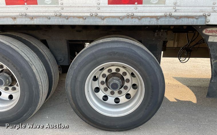 image for item LJ9696 2014 Utility  refrigerated van trailer