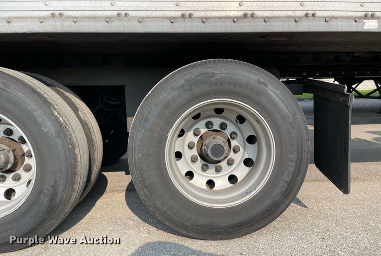 image for item LJ9696 2014 Utility  refrigerated van trailer