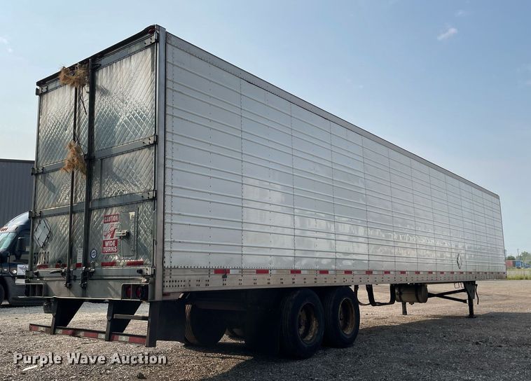 image for item LJ9697 2013 Utility  refrigerated van trailer