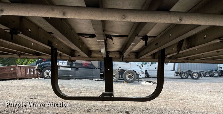 image for item LJ9697 2013 Utility  refrigerated van trailer