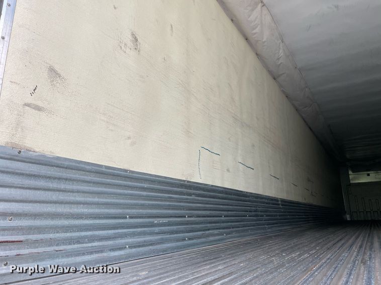 image for item LJ9697 2013 Utility  refrigerated van trailer