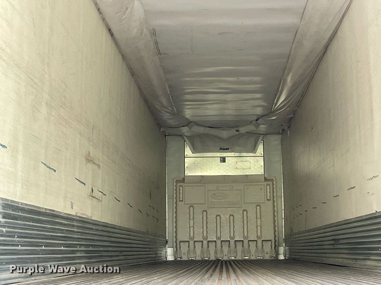 image for item LJ9697 2013 Utility  refrigerated van trailer