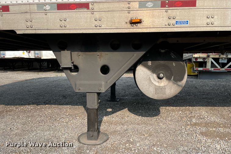 image for item LJ9697 2013 Utility  refrigerated van trailer