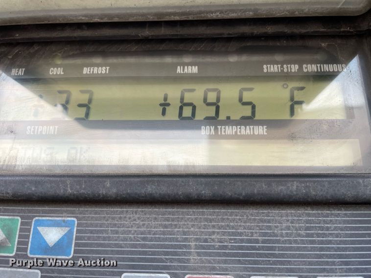 image for item LJ9697 2013 Utility  refrigerated van trailer