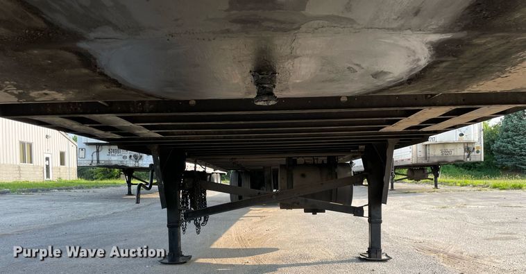 image for item LJ9698 2013 Utility  refrigerated van trailer