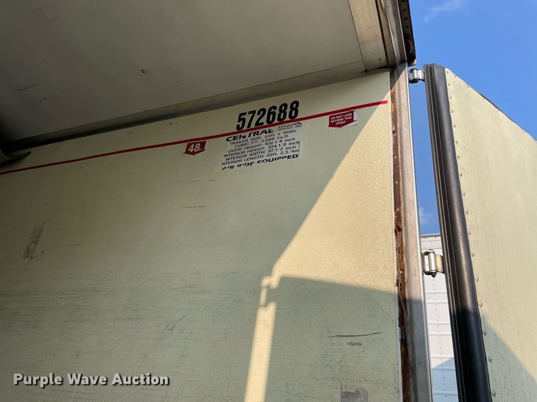 image for item LJ9698 2013 Utility  refrigerated van trailer