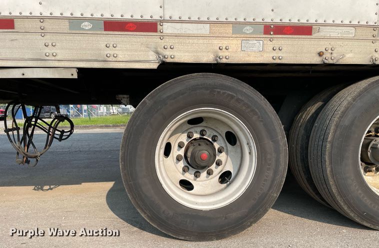 image for item LJ9698 2013 Utility  refrigerated van trailer