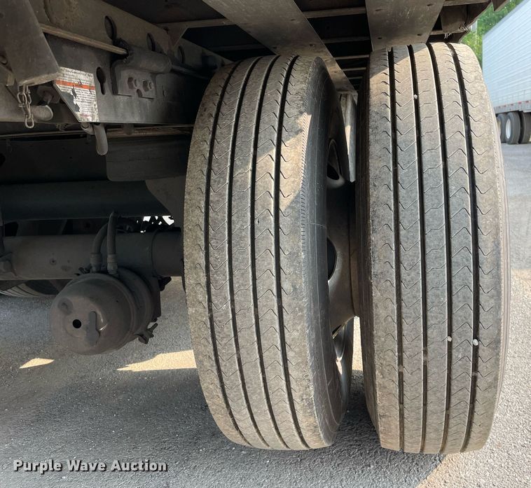 image for item LJ9698 2013 Utility  refrigerated van trailer