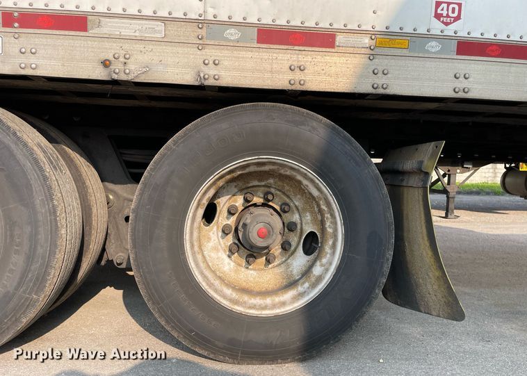 image for item LJ9698 2013 Utility  refrigerated van trailer