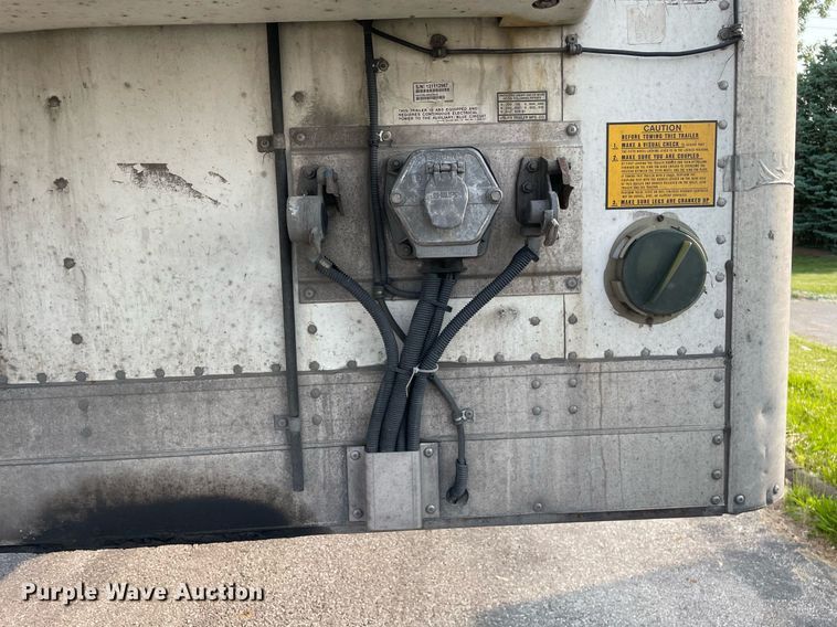 image for item LJ9699 2013 Utility  refrigerated van trailer