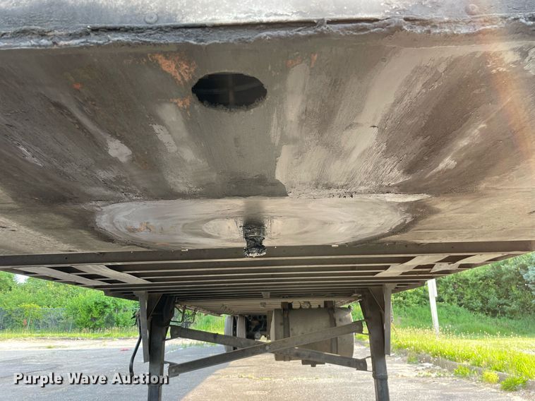 image for item LJ9699 2013 Utility  refrigerated van trailer