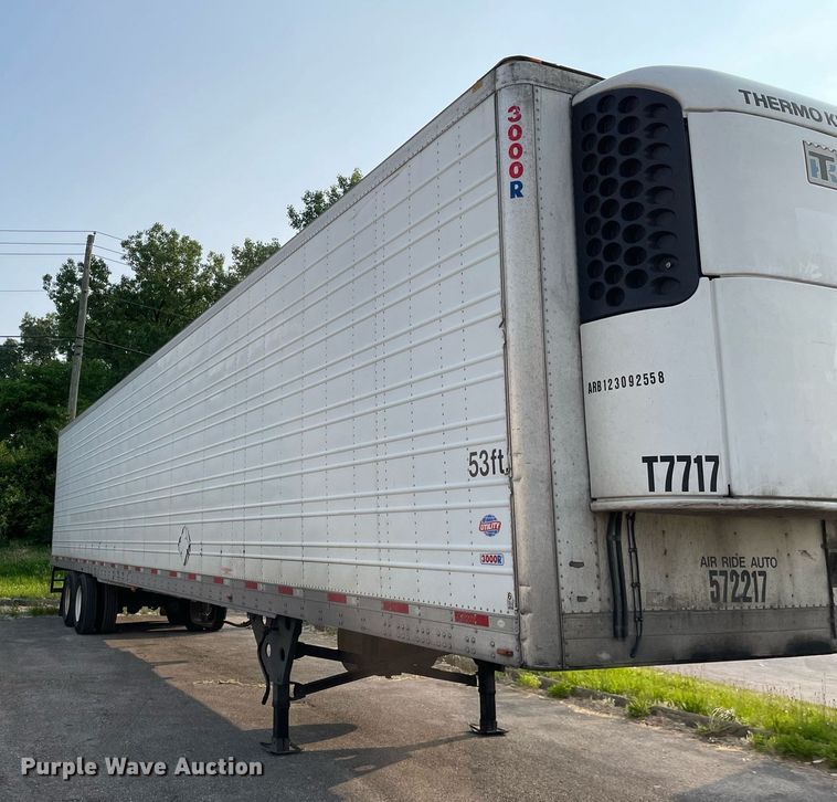 image for item LJ9699 2013 Utility  refrigerated van trailer
