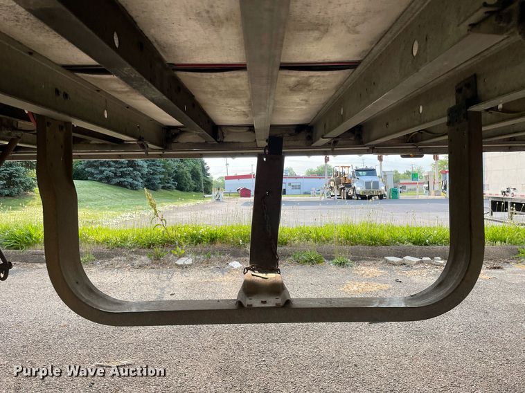 image for item LJ9699 2013 Utility  refrigerated van trailer