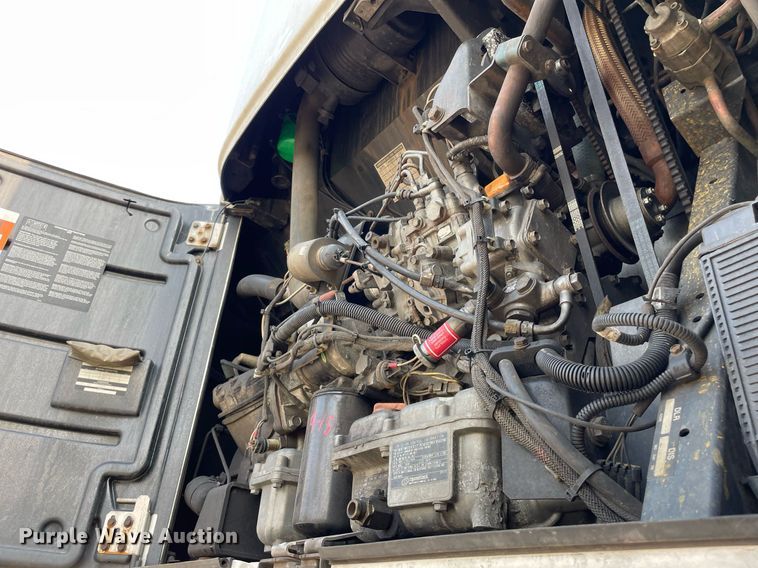 image for item LJ9699 2013 Utility  refrigerated van trailer