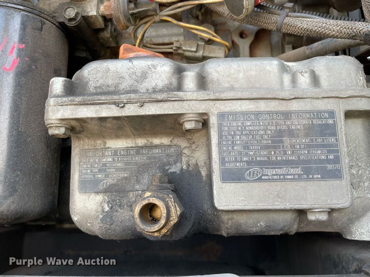 image for item LJ9699 2013 Utility  refrigerated van trailer