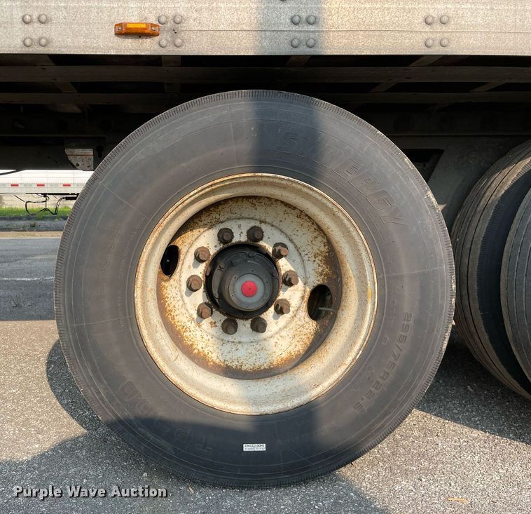 image for item LJ9699 2013 Utility  refrigerated van trailer