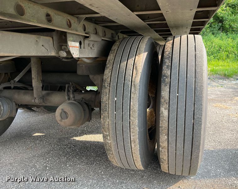 image for item LJ9699 2013 Utility  refrigerated van trailer