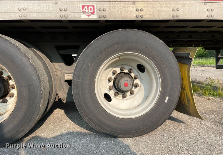 image for item LJ9699 2013 Utility  refrigerated van trailer