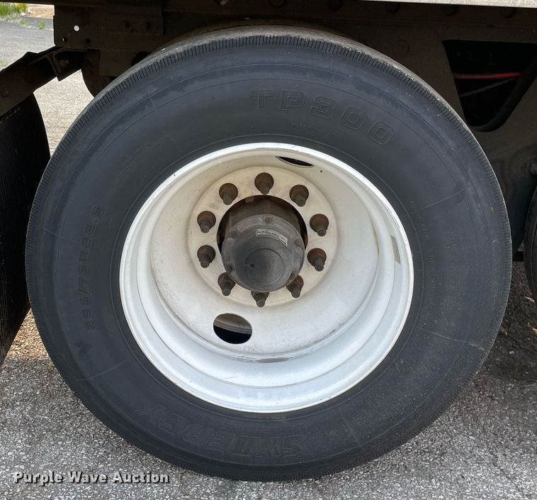 image for item LJ9700 2013 Great Dane  refrigerated van trailer