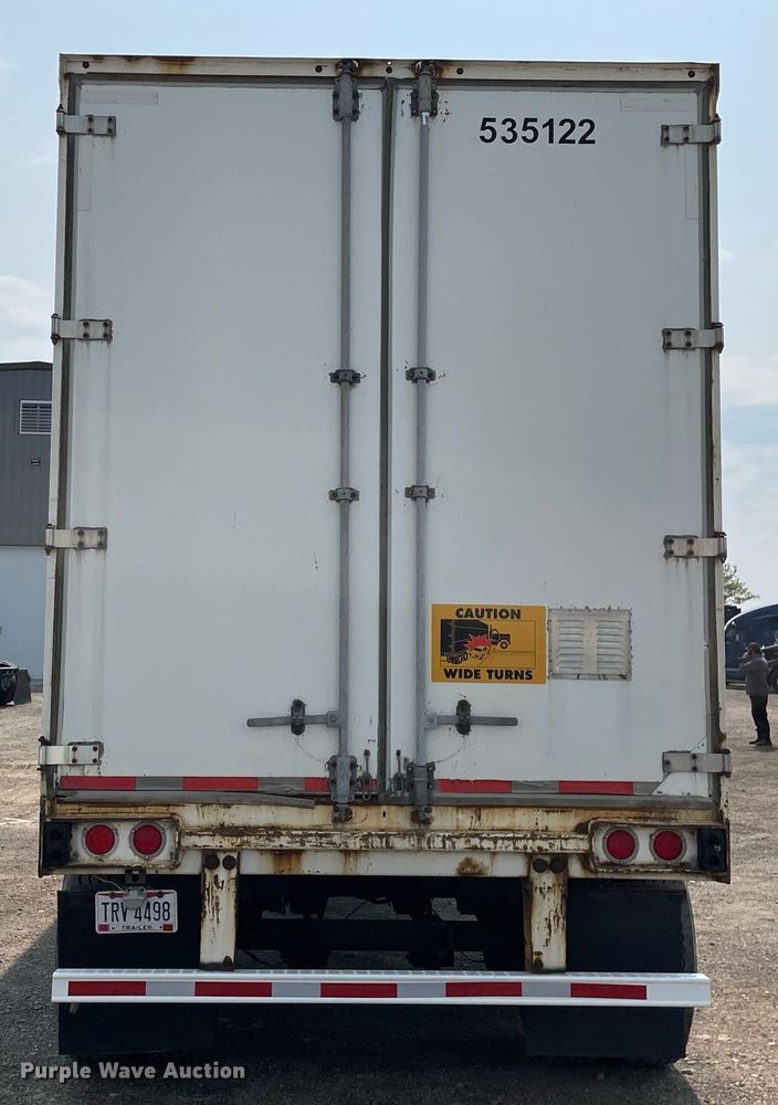 image for item LJ9701 2011 Stoughton ZGPVW-535T-S-C-AR  dry van trailer