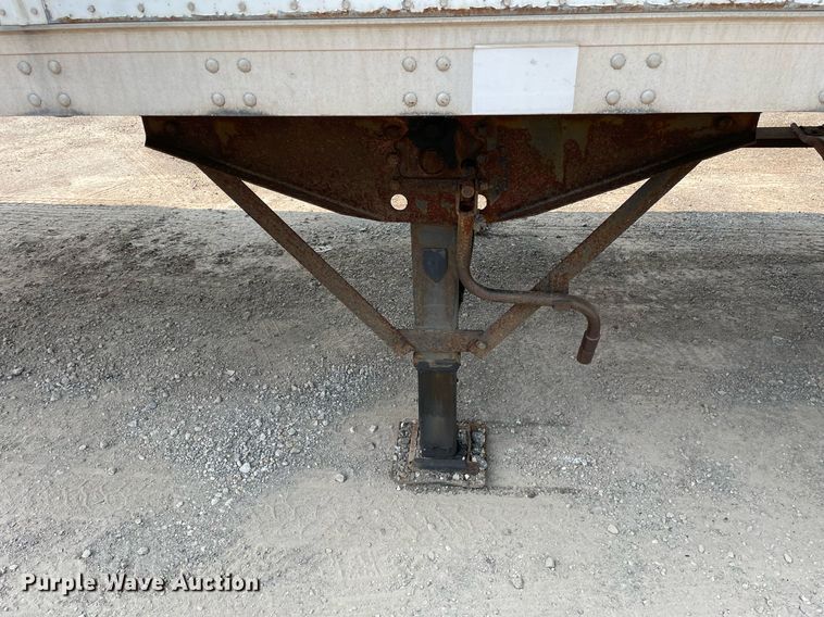 image for item LJ9701 2011 Stoughton ZGPVW-535T-S-C-AR  dry van trailer