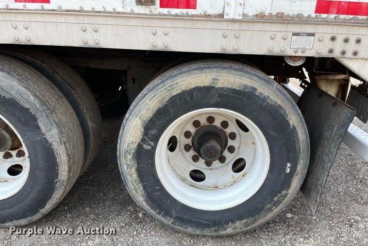 image for item LJ9701 2011 Stoughton ZGPVW-535T-S-C-AR  dry van trailer