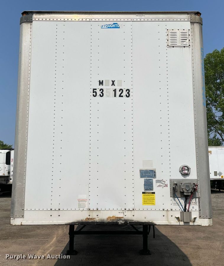 image for item LJ9702 2011 Stoughton ZGPVW-535T-S-C-AR  dry van trailer