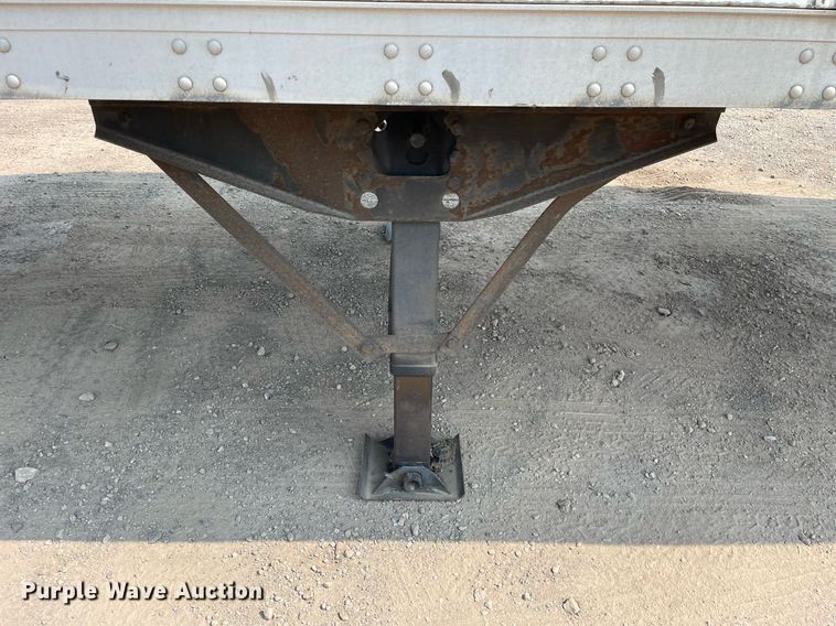 image for item LJ9702 2011 Stoughton ZGPVW-535T-S-C-AR  dry van trailer