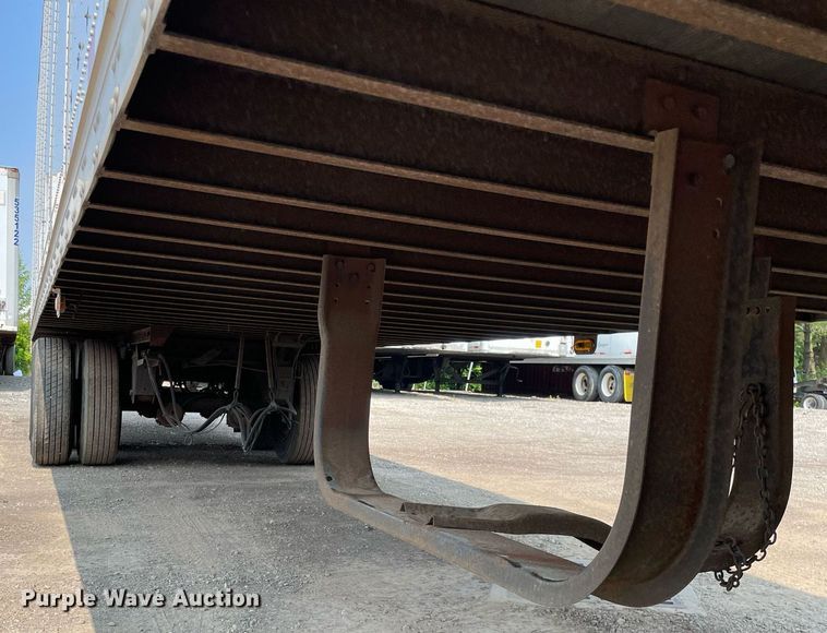 image for item LJ9702 2011 Stoughton ZGPVW-535T-S-C-AR  dry van trailer