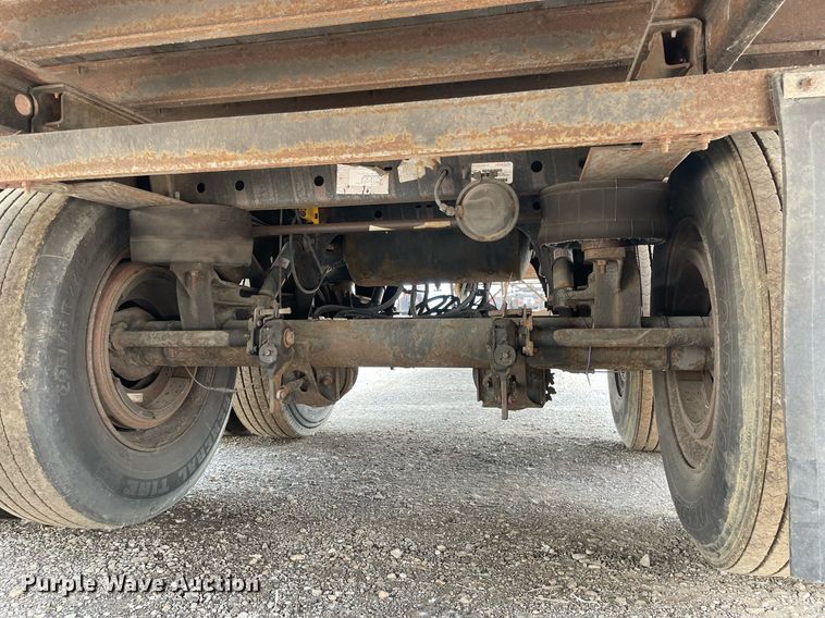 image for item LJ9702 2011 Stoughton ZGPVW-535T-S-C-AR  dry van trailer