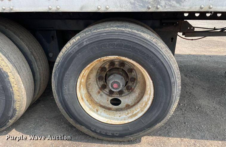 image for item LJ9702 2011 Stoughton ZGPVW-535T-S-C-AR  dry van trailer