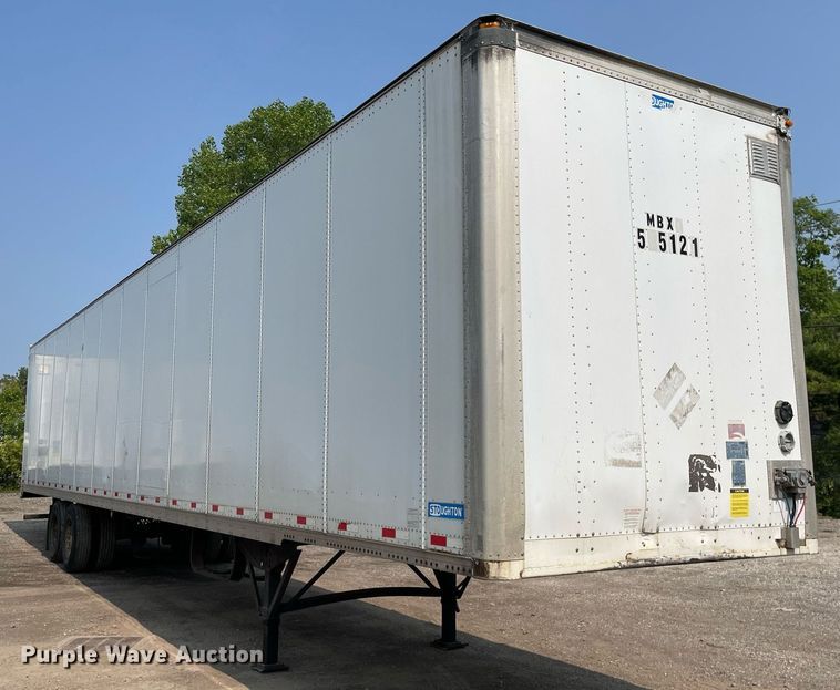 image for item LJ9703 2011 Stoughton ZGPVW-535T-S-C-AR  dry van trailer