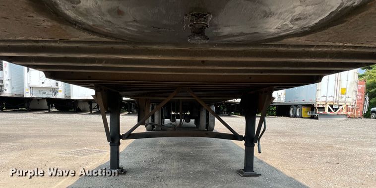 image for item LJ9703 2011 Stoughton ZGPVW-535T-S-C-AR  dry van trailer