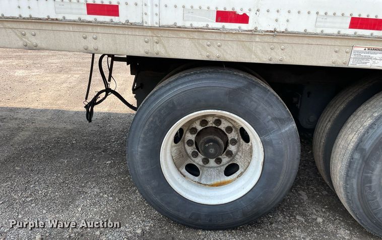 image for item LJ9703 2011 Stoughton ZGPVW-535T-S-C-AR  dry van trailer