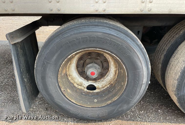 image for item LJ9703 2011 Stoughton ZGPVW-535T-S-C-AR  dry van trailer