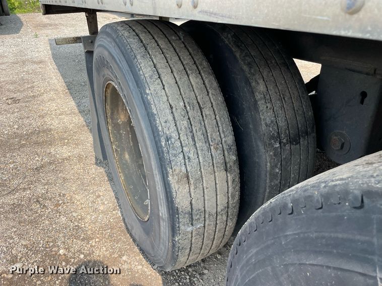 image for item LJ9703 2011 Stoughton ZGPVW-535T-S-C-AR  dry van trailer