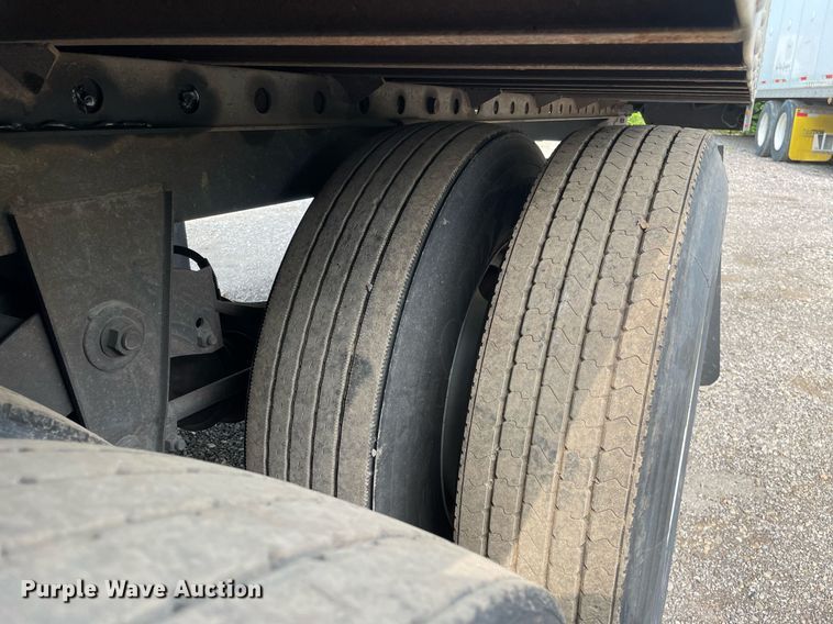 image for item LJ9705 2012 Van Guard  dry van trailer