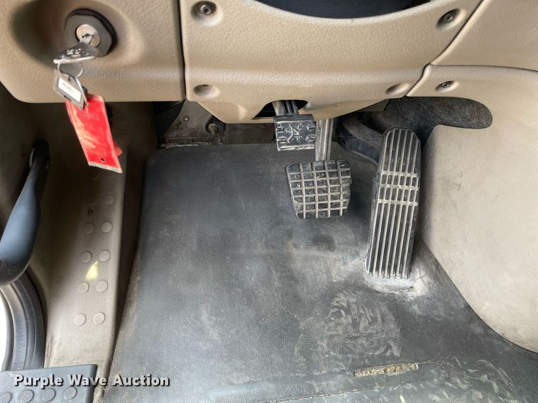 image for item LJ9707 2016 Freightliner Cascadia 125  semi truck